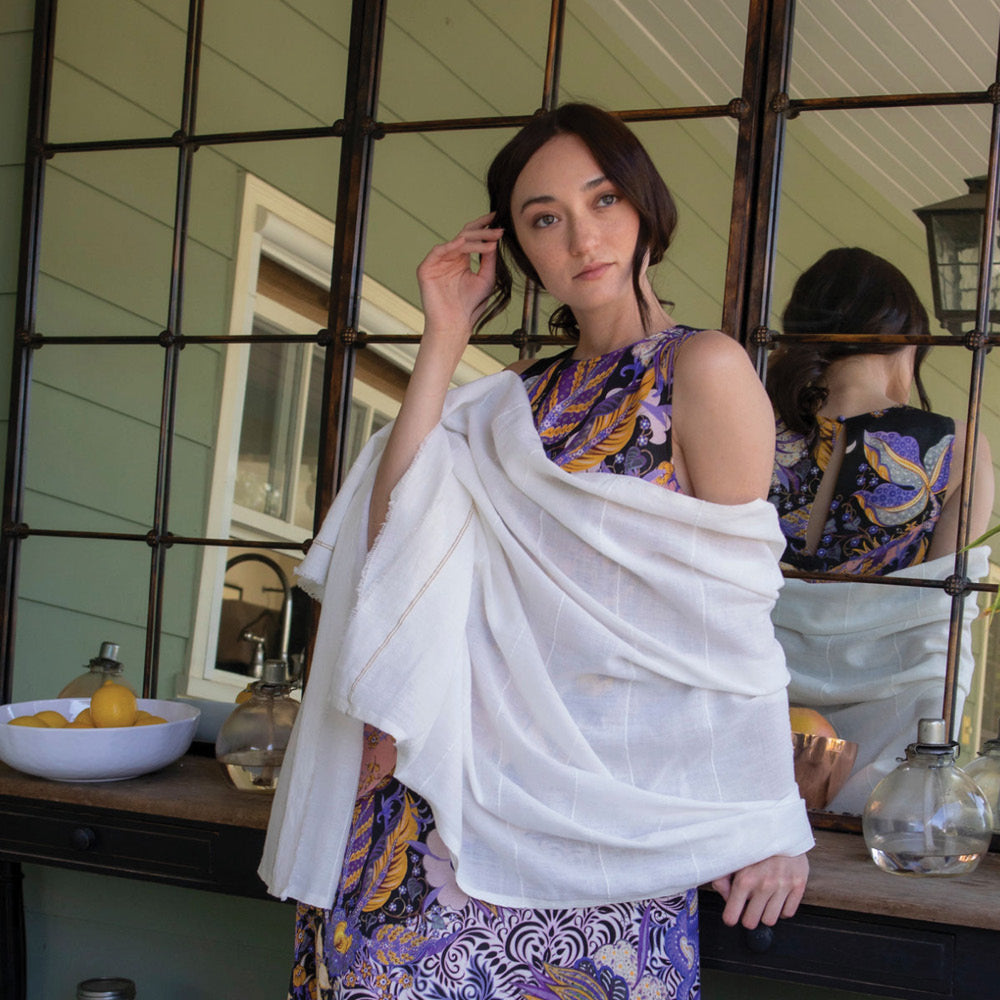 Insect-repellent wrap shawl Camellia Shoo for Good White Cloud