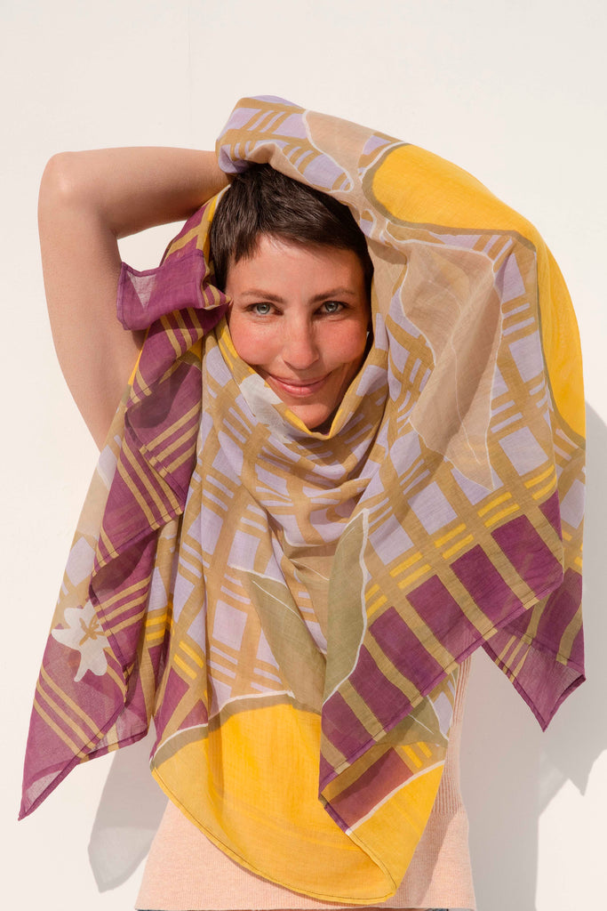 Insect-repellent scarf Lemon Red Violet Shoo for Good