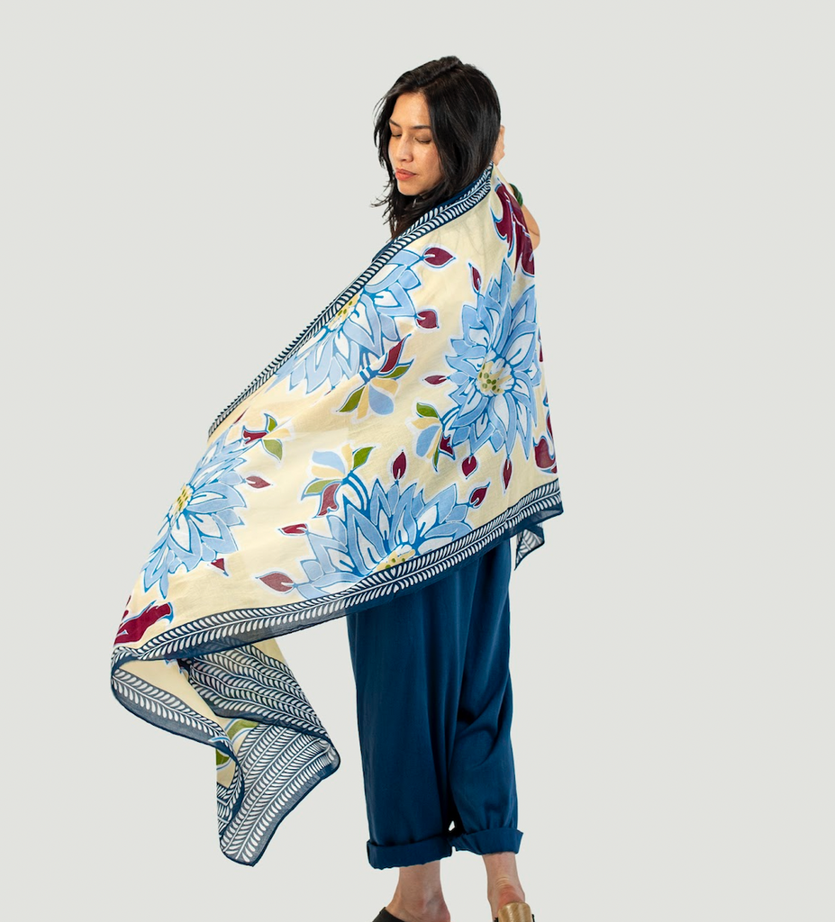 Insect-repellent scarf Dahlia Shoo for Good blue