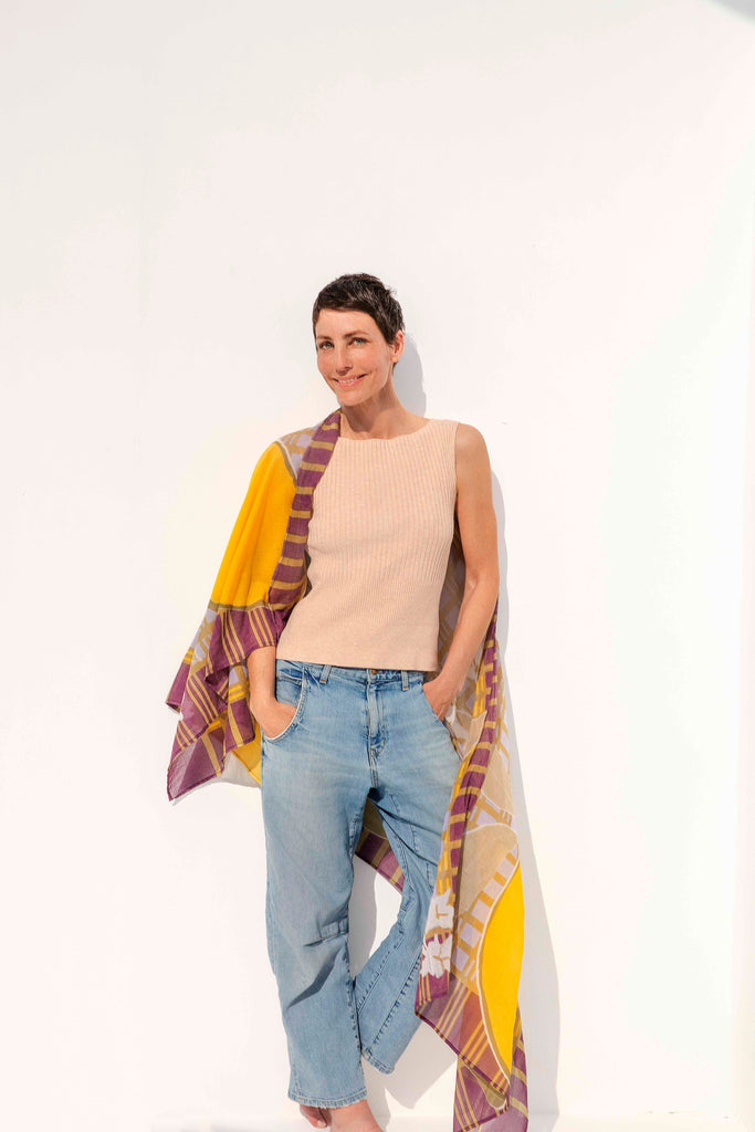 Insect-repellent scarf Lemon Red Violet Shoo for Good