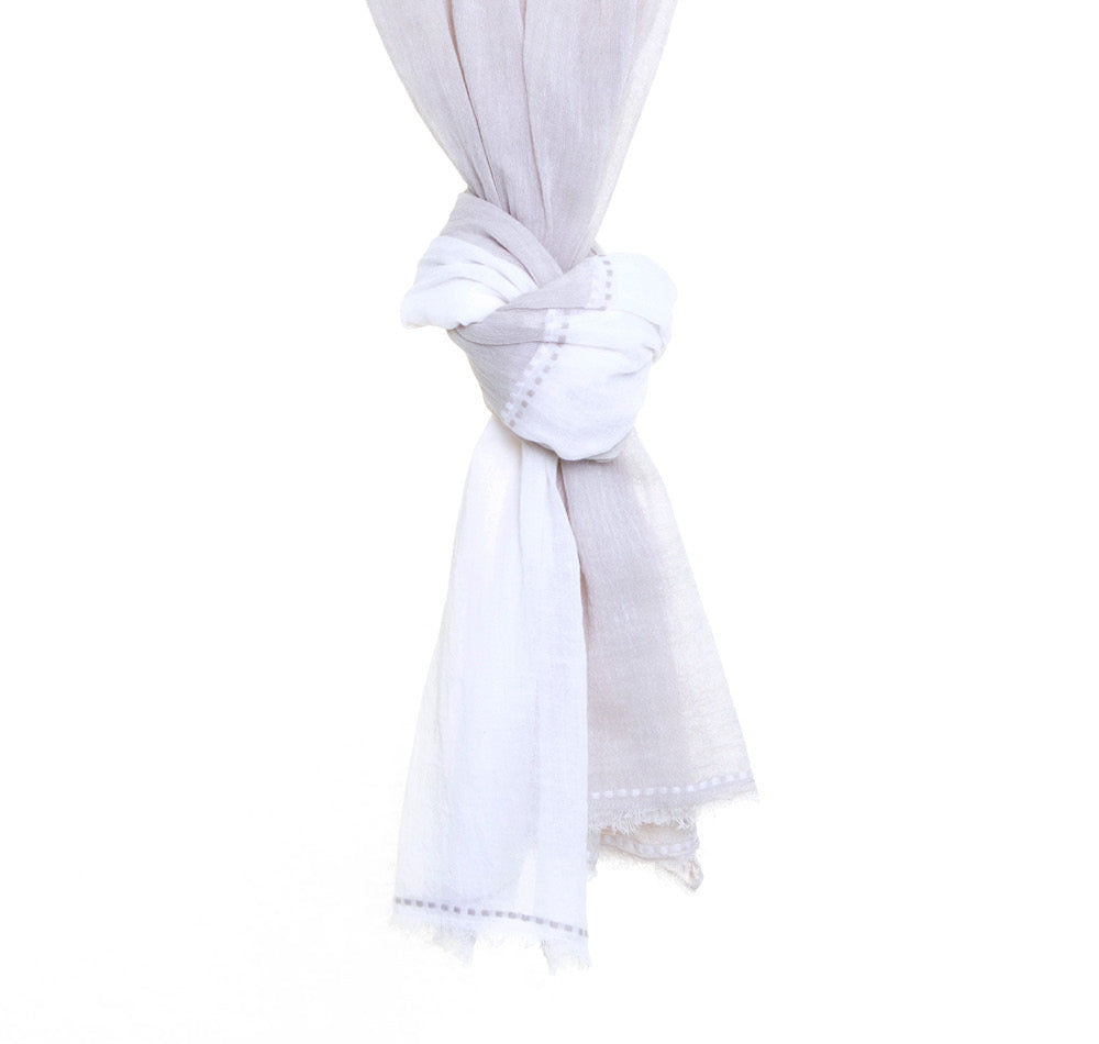Insect repellent scarf lightweight Gardenia in beige and white